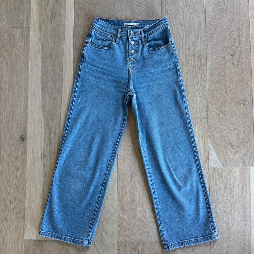 Levi's High Rise Blue Women's Jeans